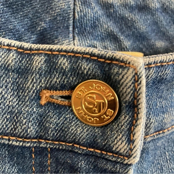 ST-JOHN Sz 8 Distressed Wiskering Mid-Wash Straight Leg Rosette on Pocket Jeans - Picture 5 of 11